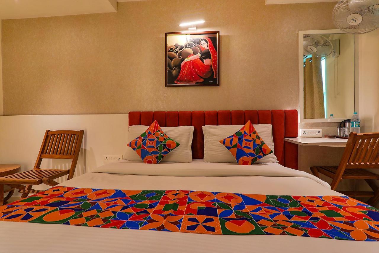 Hotel Townhouse Geetraj Near Shalimar Gateway Lakhnaú Exteriér fotografie